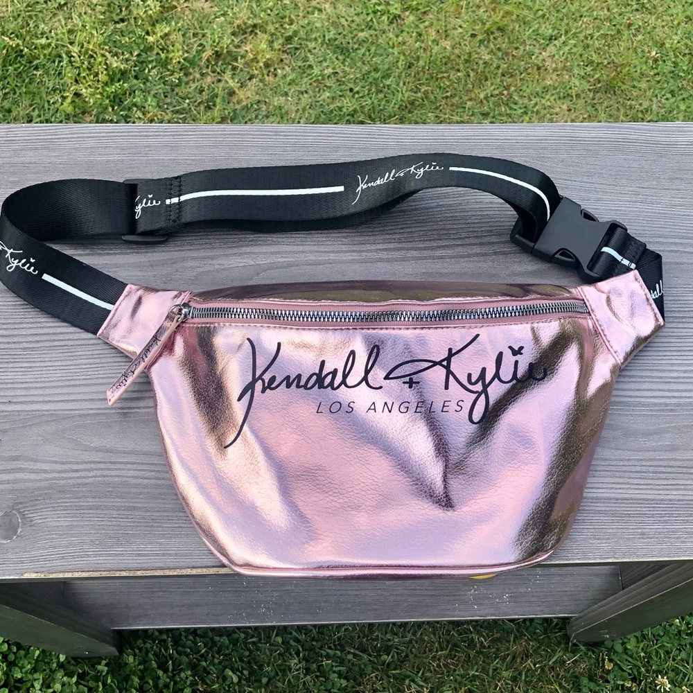 NWOT Kendall & Kylie Metallic Pink Fanny Pack Crossbody